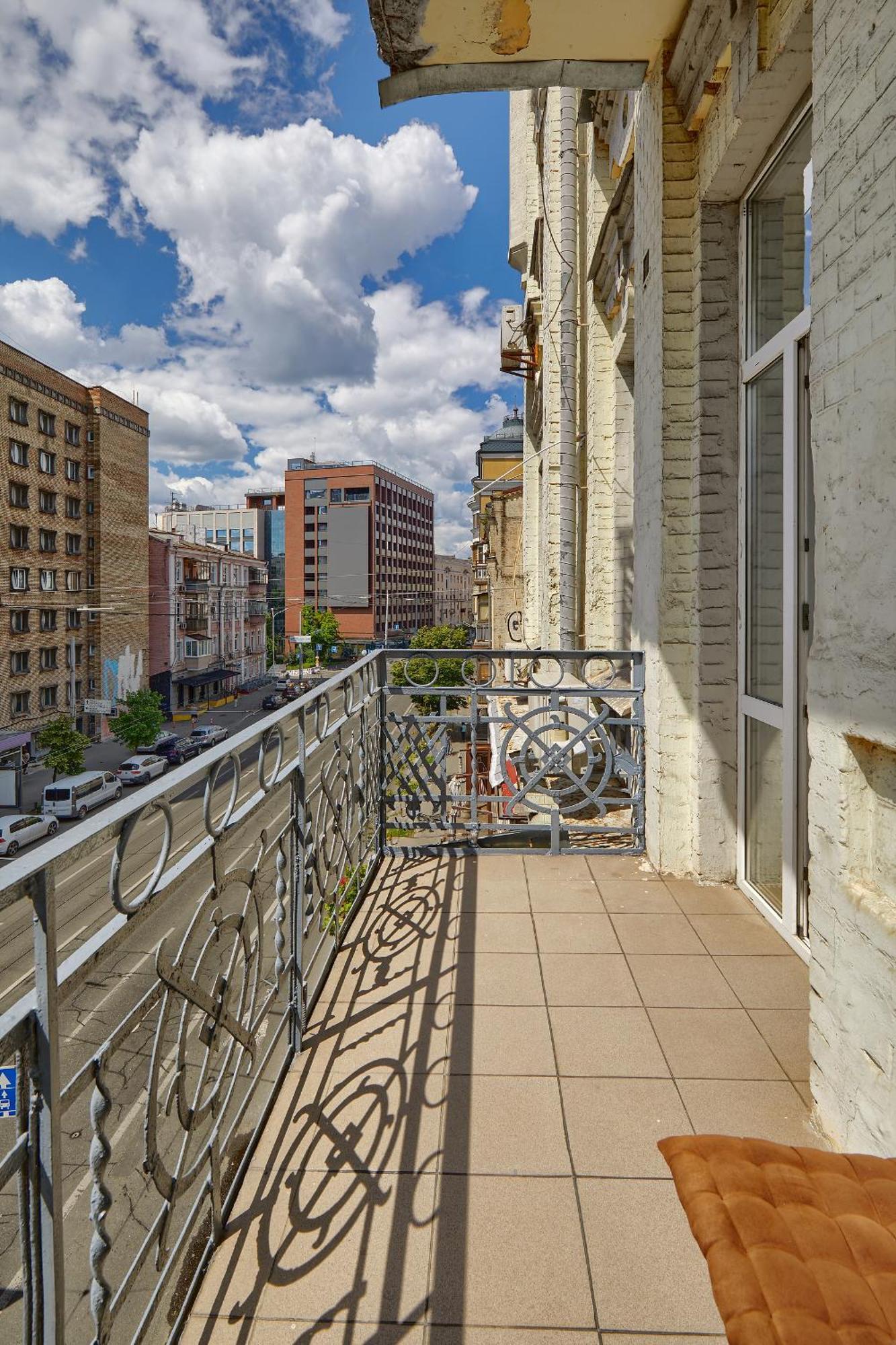Saksahanskoho Centre Kiev Ruang foto